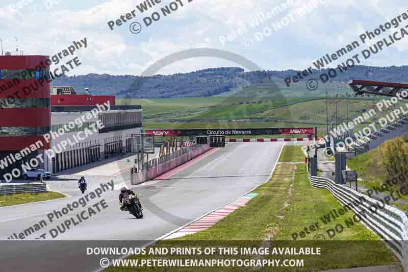 cadwell no limits trackday;cadwell park;cadwell park photographs;cadwell trackday photographs;enduro digital images;event digital images;eventdigitalimages;navarra;no limits trackdays;peter wileman photography;racing digital images;trackday digital images;trackday photos